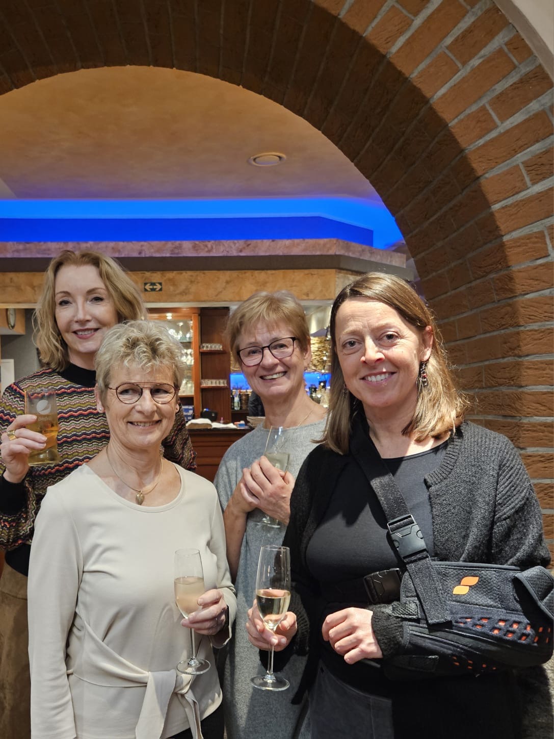 9015F39B-505E-46F8-A9D9-A82D2B3643D9