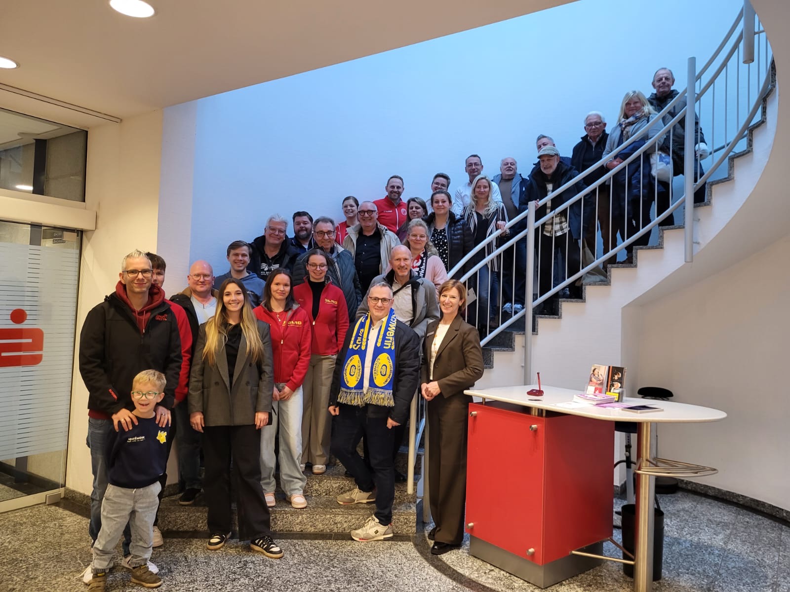 6e1d9a3c-c544-4719-8b51-d305bf800790(1)